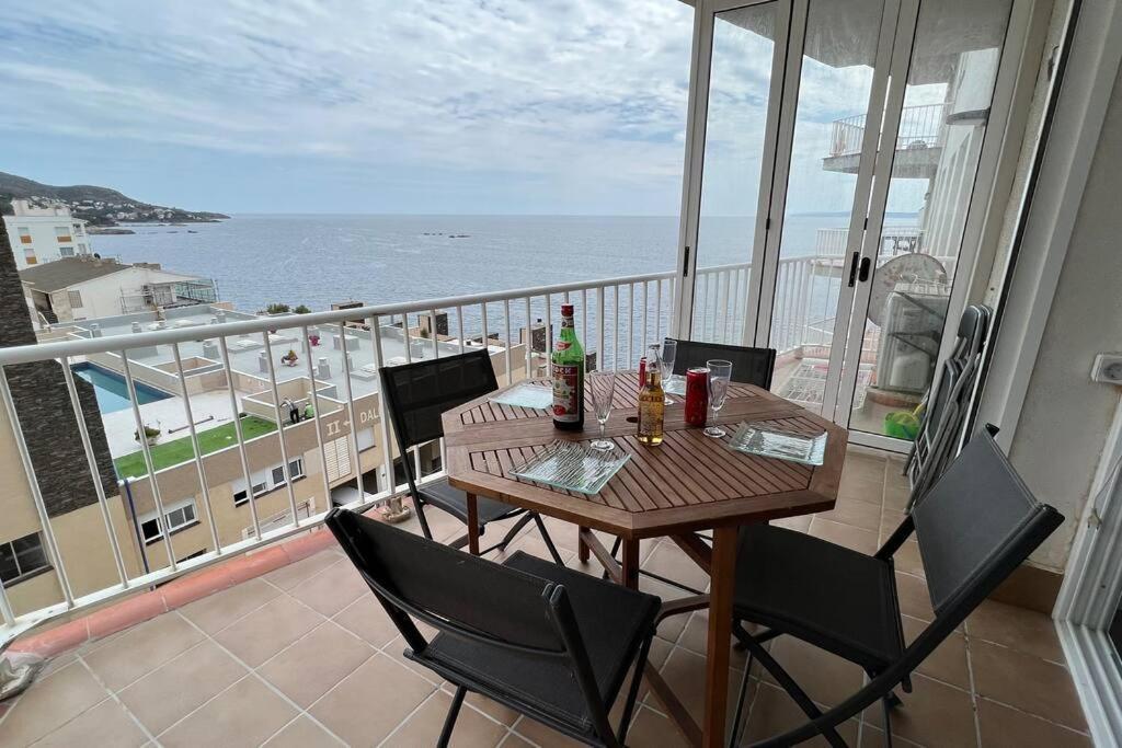 Apartamento Tres Habitaciones Con Vistas Al Mar En โรเซส ภายนอก รูปภาพ